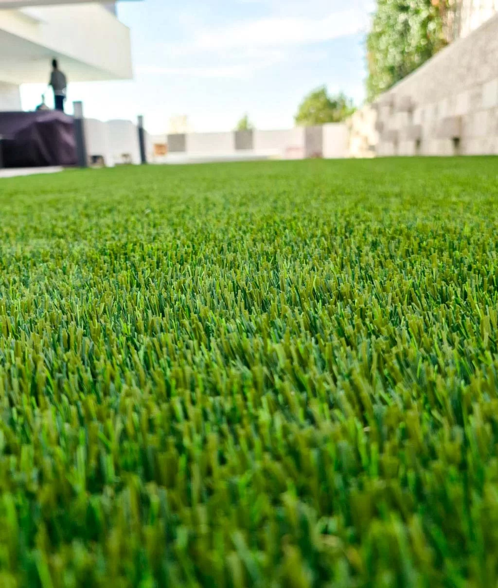 Césped Artificial De Última Generación Premium - Queen 52 I 30,70€M² - Kora Habitat Césped artificial