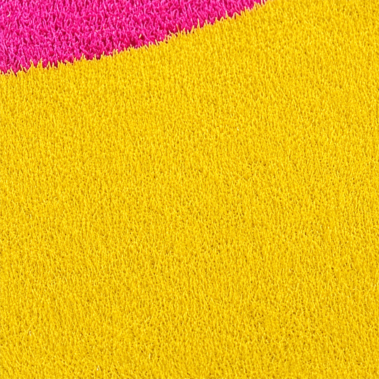 cesped artificial amarillo