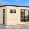 Sauna exterior de madera en jardín mediterráneo