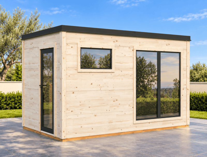 Sauna exterior de madera en jardín mediterráneo